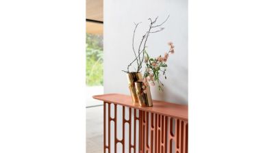 Large console image number 4